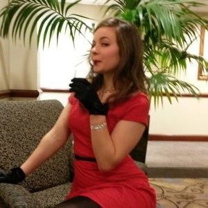 Meet your Posher, Elessa